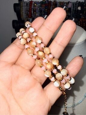 ONE 6mm Brown & Pink Mother of Pearl Adjustable Bracelet